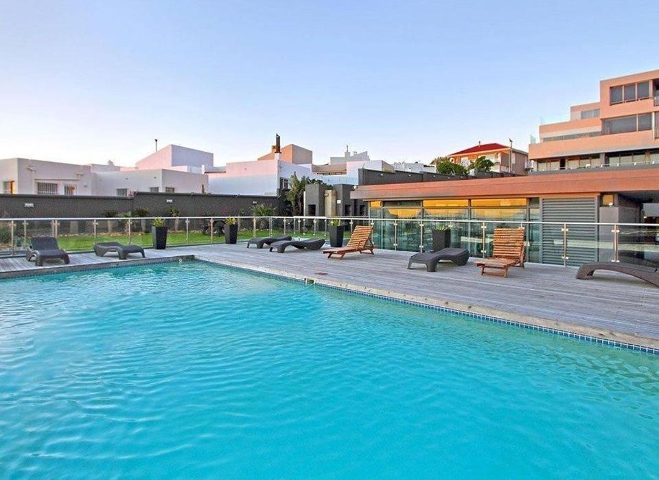 Sea Breeze Apartment เคปทาวน์ ภายนอก รูปภาพ