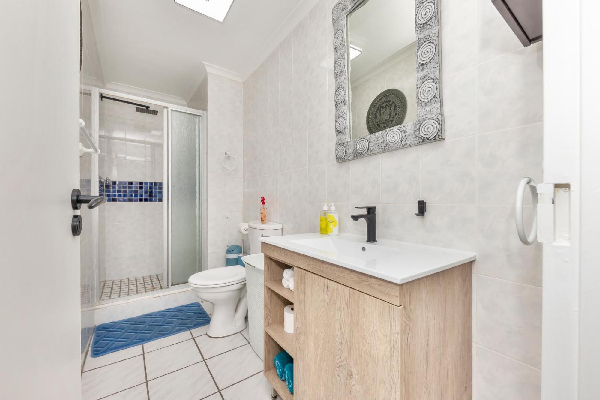 Sea Breeze Apartment เคปทาวน์ ภายนอก รูปภาพ